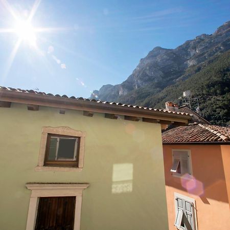 Nido Sui Tetti Di Riva Del Garda - Happy Rentals Luaran gambar