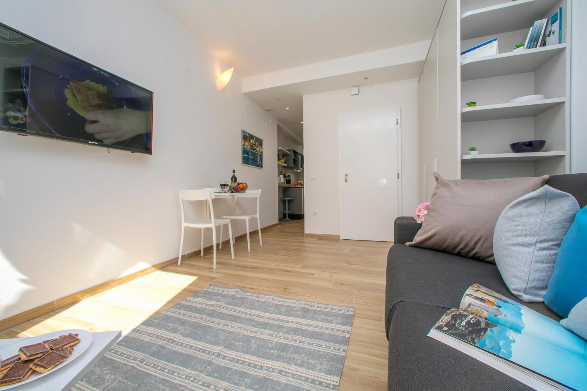 Nido Sui Tetti Di Riva Del Garda - Happy Rentals Luaran gambar